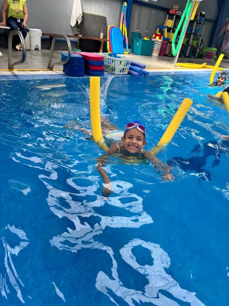 La Clase de Natación: Un Espacio para el Desarrollo Integral de los Estudiantes CIC