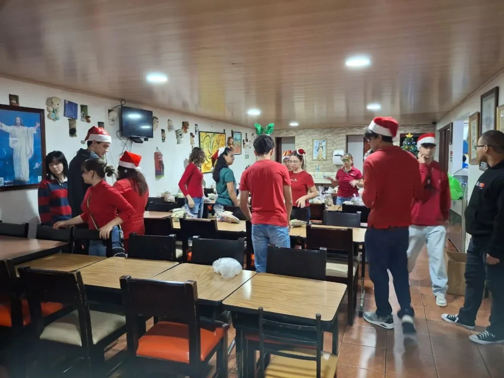 Estudiantes del CIC en actividades de proyección social comunitaria