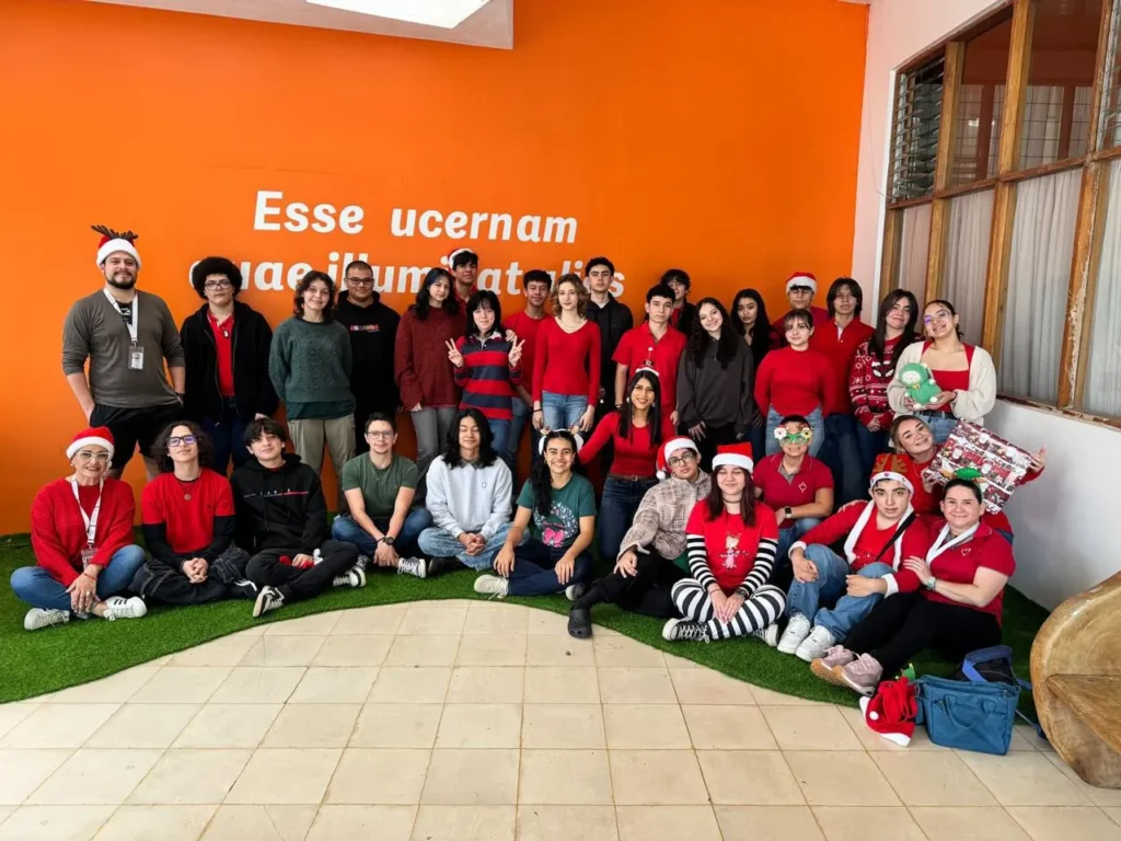 Estudiantes del CIC en actividades de proyección social comunitaria