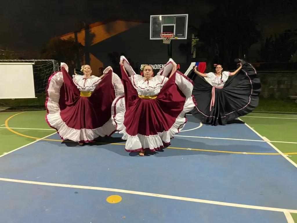 El Turno de la Independencia en Costa Rica: Una Tradición que Inspira en el Colegio