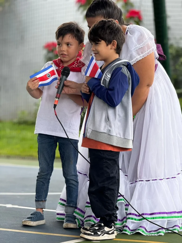 El Turno de la Independencia en Costa Rica: Una Tradición que Inspira en el Colegio