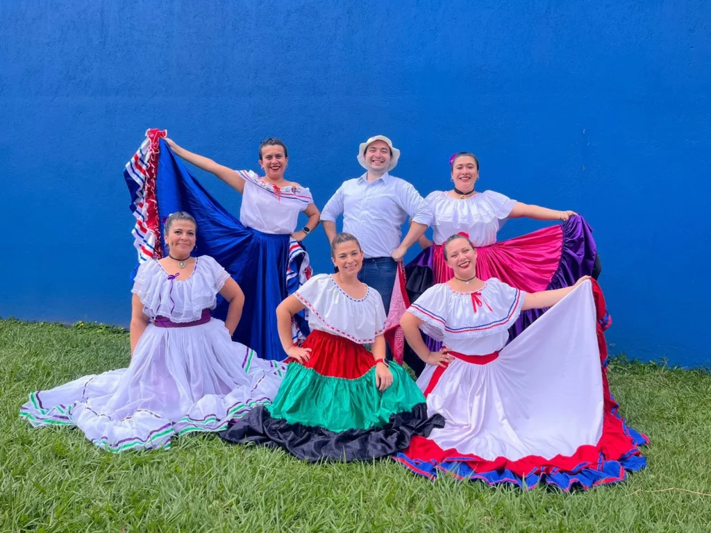 El Turno de la Independencia en Costa Rica: Una Tradición que Inspira en el Colegio