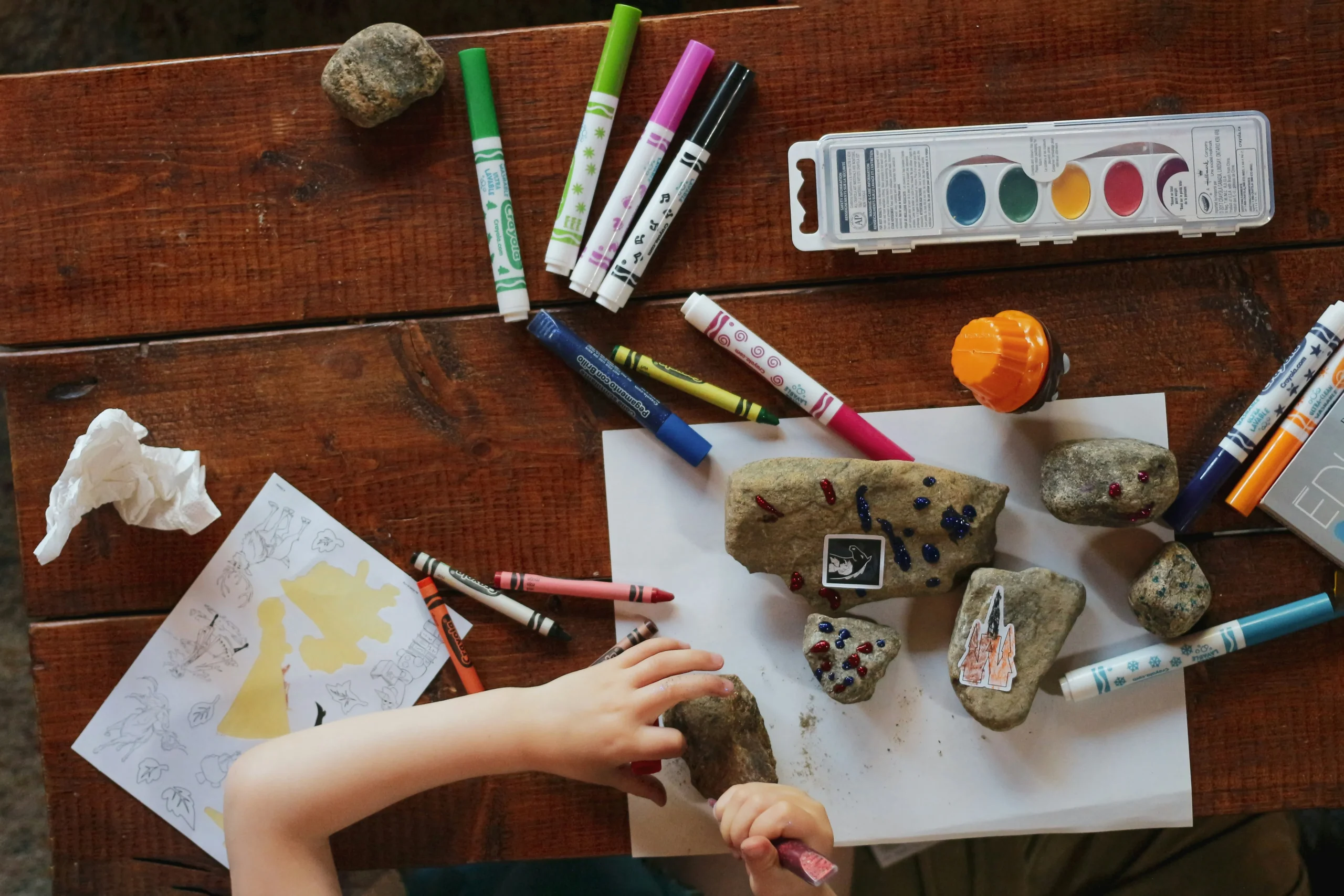 El aprendizaje activo ofrece múltiples beneficios tanto para estudiantes como para docentes.