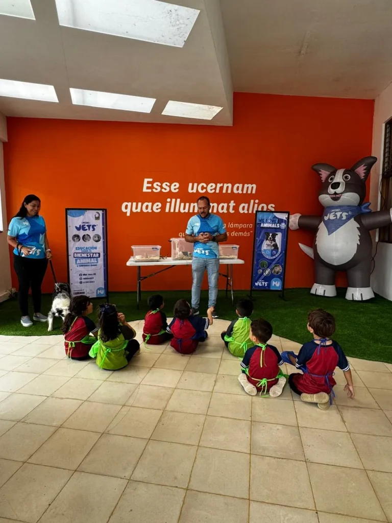 Taller de MiniVets - Colegio Internacional Canadiense