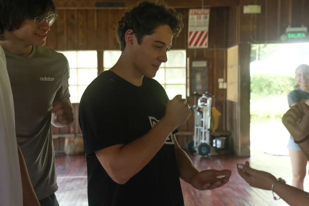 Convivencias Estudiantiles: Formando Valores y Habilidades para la Vida CIC