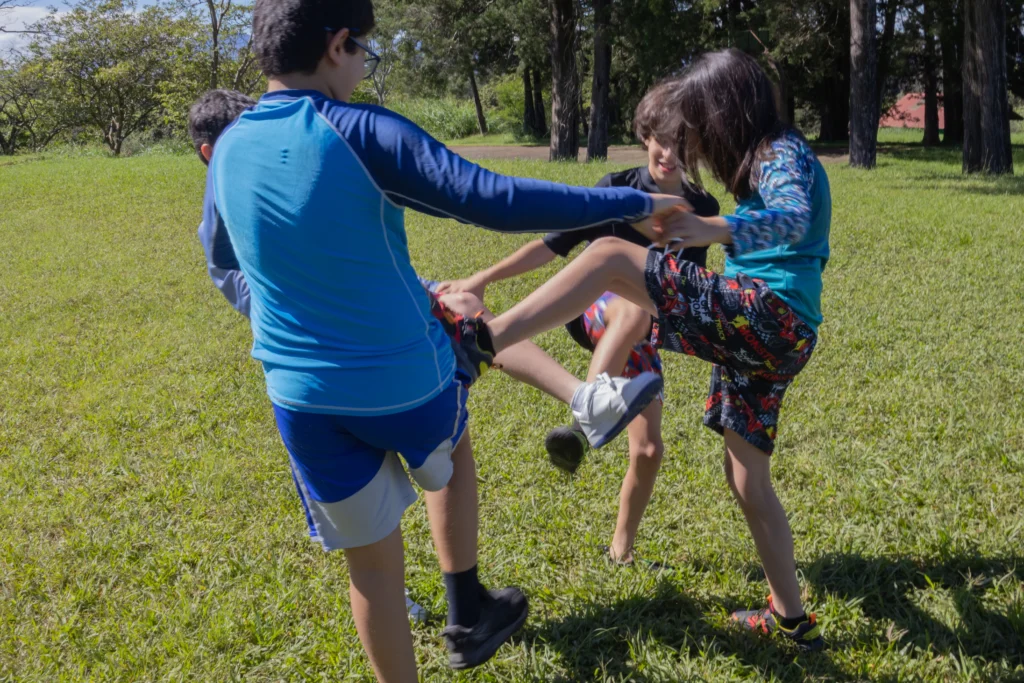Convivencias Estudiantiles: Formando Valores y Habilidades para la Vida CIC