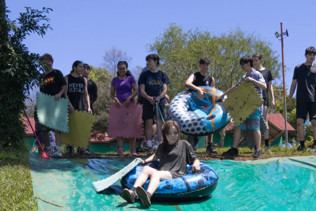 Convivencias Estudiantiles: Formando Valores y Habilidades para la Vida CIC
