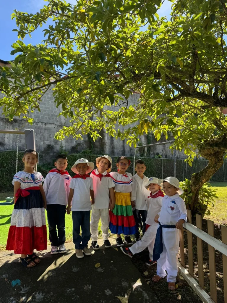 El Turno de la Independencia en Costa Rica: Una Tradición que Inspira en el Colegio